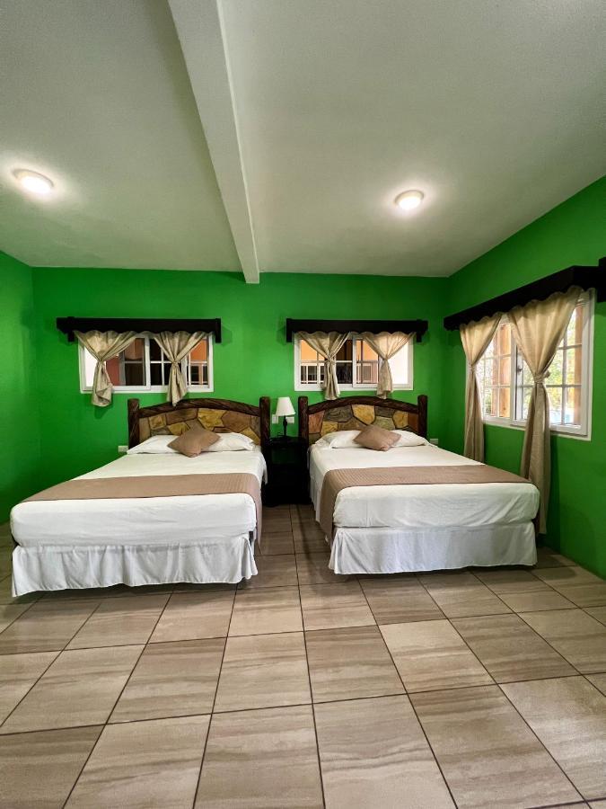 Hotel Pazifico En Monterrico Kültér fotó