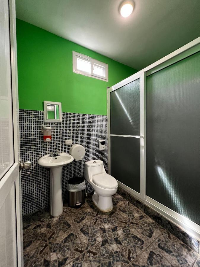 Hotel Pazifico En Monterrico Kültér fotó